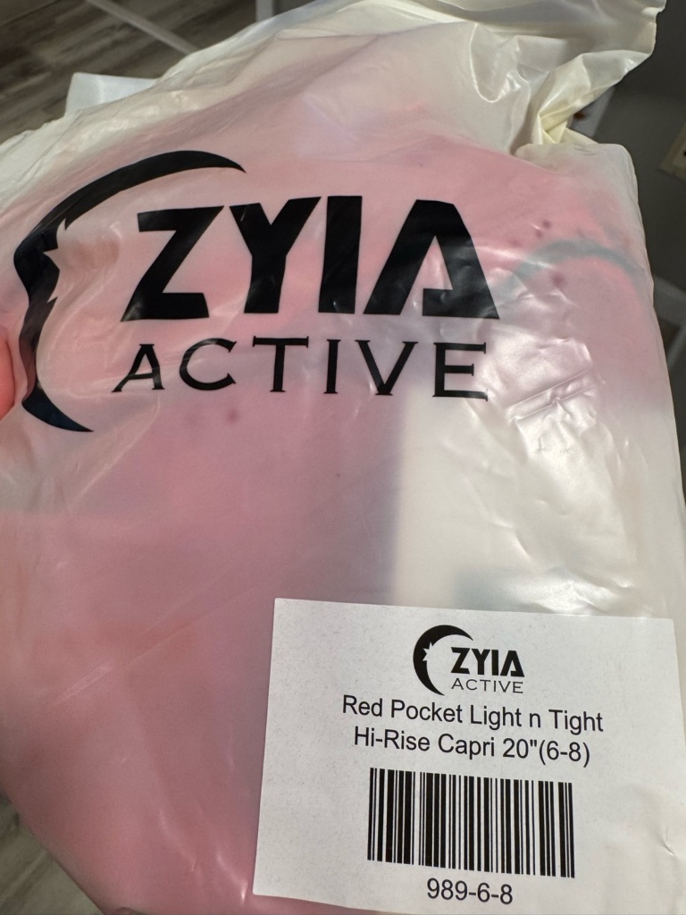 ZYIA Red Pocket Light n Tight Hi-Rise Capri size 6-8